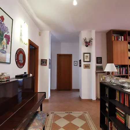 La Casa Di Elena